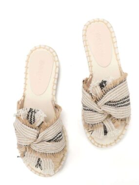 Slip-on Unfinished Hem Knotted Sandals