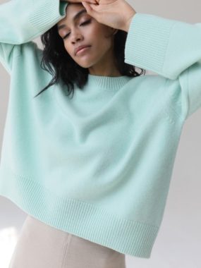 Boxy Fit O-neck Winter Sweater