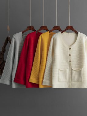 Knitted Cardigan with 3 Buttons