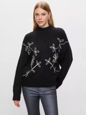 Embroidered High Collar Ribbed Sweater