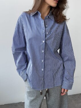 Relaxed Fit Plaid Buttons-Up Blouse