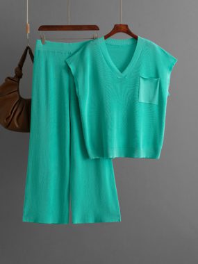 V-Neck Top With Chest Pocket And Casual Pants