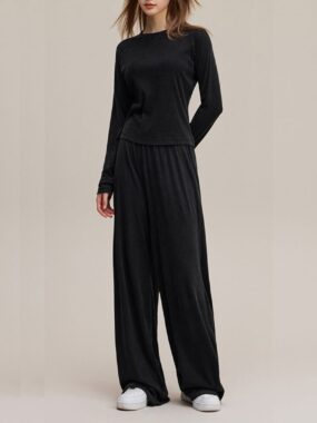 Minimalist Crew Long Sleeve Slim Fit Top