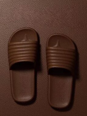 Unisex Flat Slippers Illusion Leather Pattern