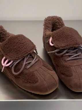 Fleeced Flapped Tongue Retro Sneakers