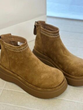 Chunky Winter Suede Ankle Boots with Embroidery