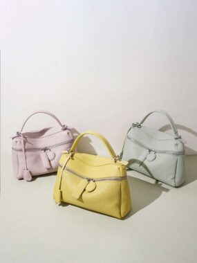 Leather Minimalist Zip Crossbody Bag