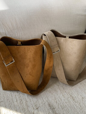 Wide Clasp Minimal Bucket Suede Bag
